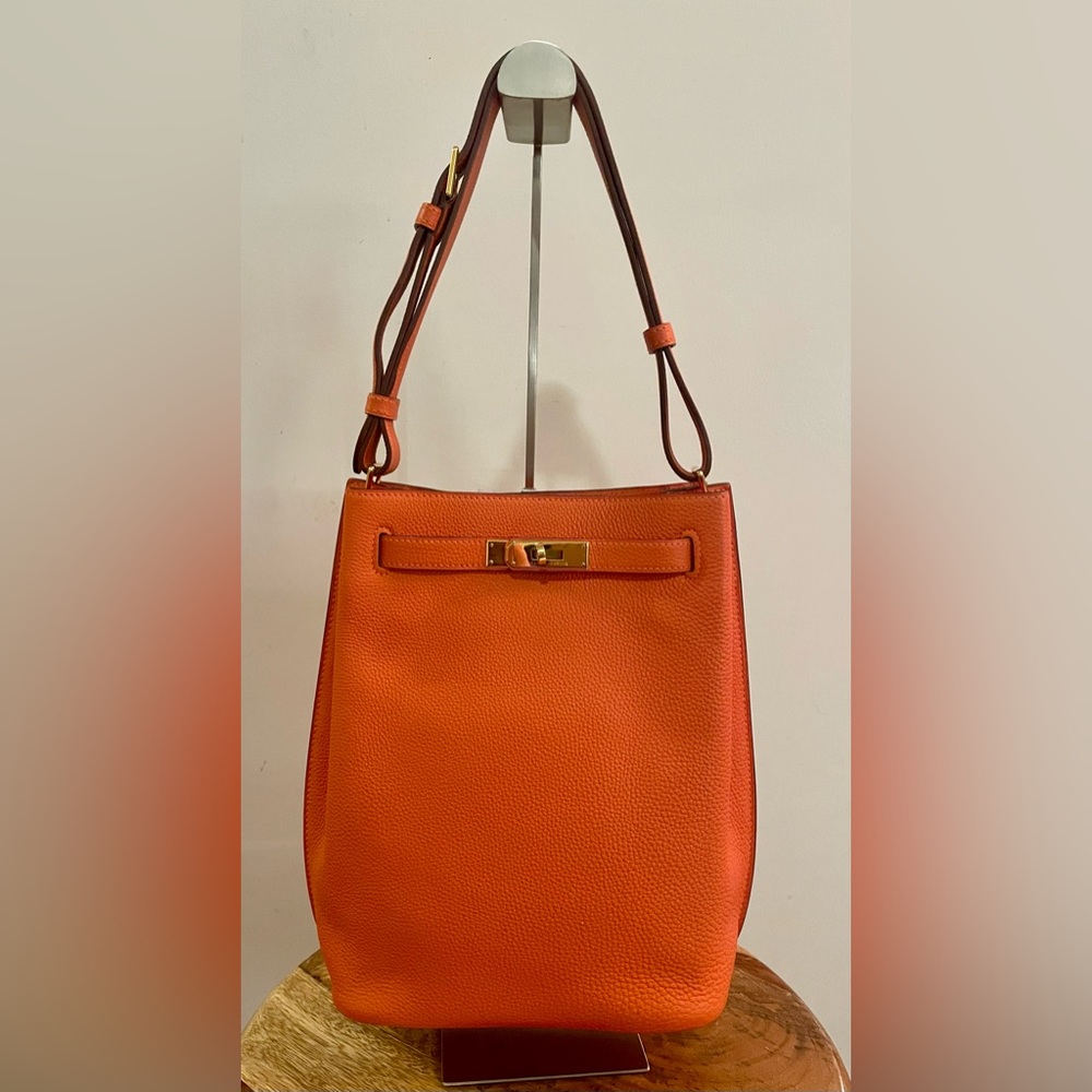 SOLD Hermes So Kelly 22 orange Clemence with GHW